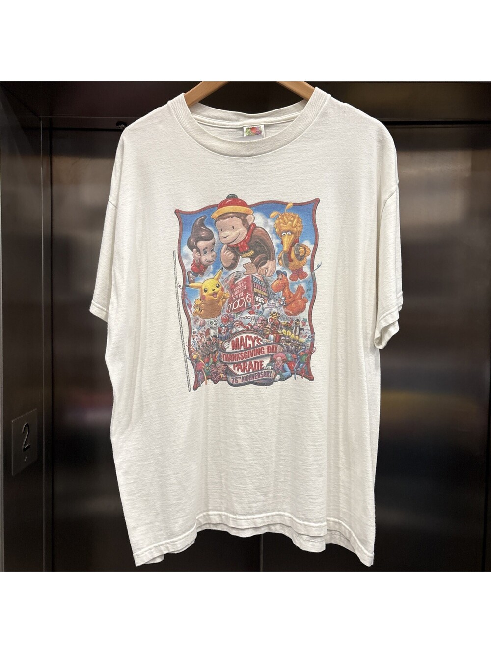 Vintage 2001 Macy’s Thanksgiving Day Parade 75th Anniversary T-Shirt
